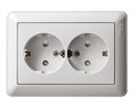 W59 РОЗЕТКА двойная с заземлением со шторками, 16А, в сборе, БЕЛЫЙ RS16-255-18 - фото 11562